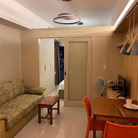 Netflix- Destina Stays At Jazz Residences Makati, Metromanila Makati City Bagian luar foto